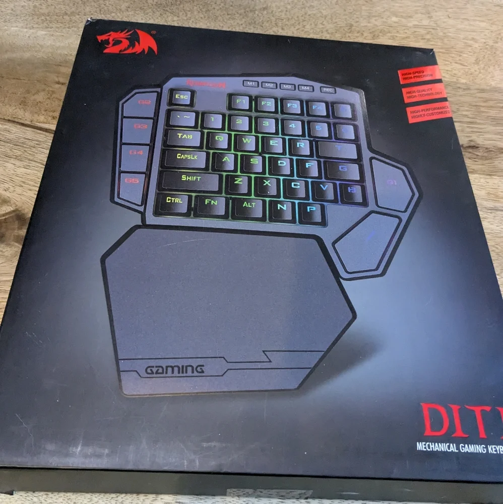 NWOT Redragon K585 DITI Wired One-Handed RGB Mechanical Gaming Keyboard